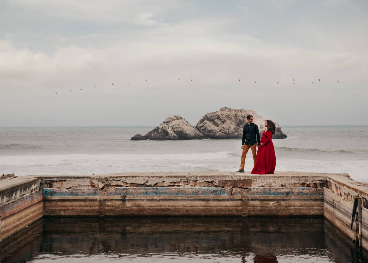 couple in lands end for photoshoot
