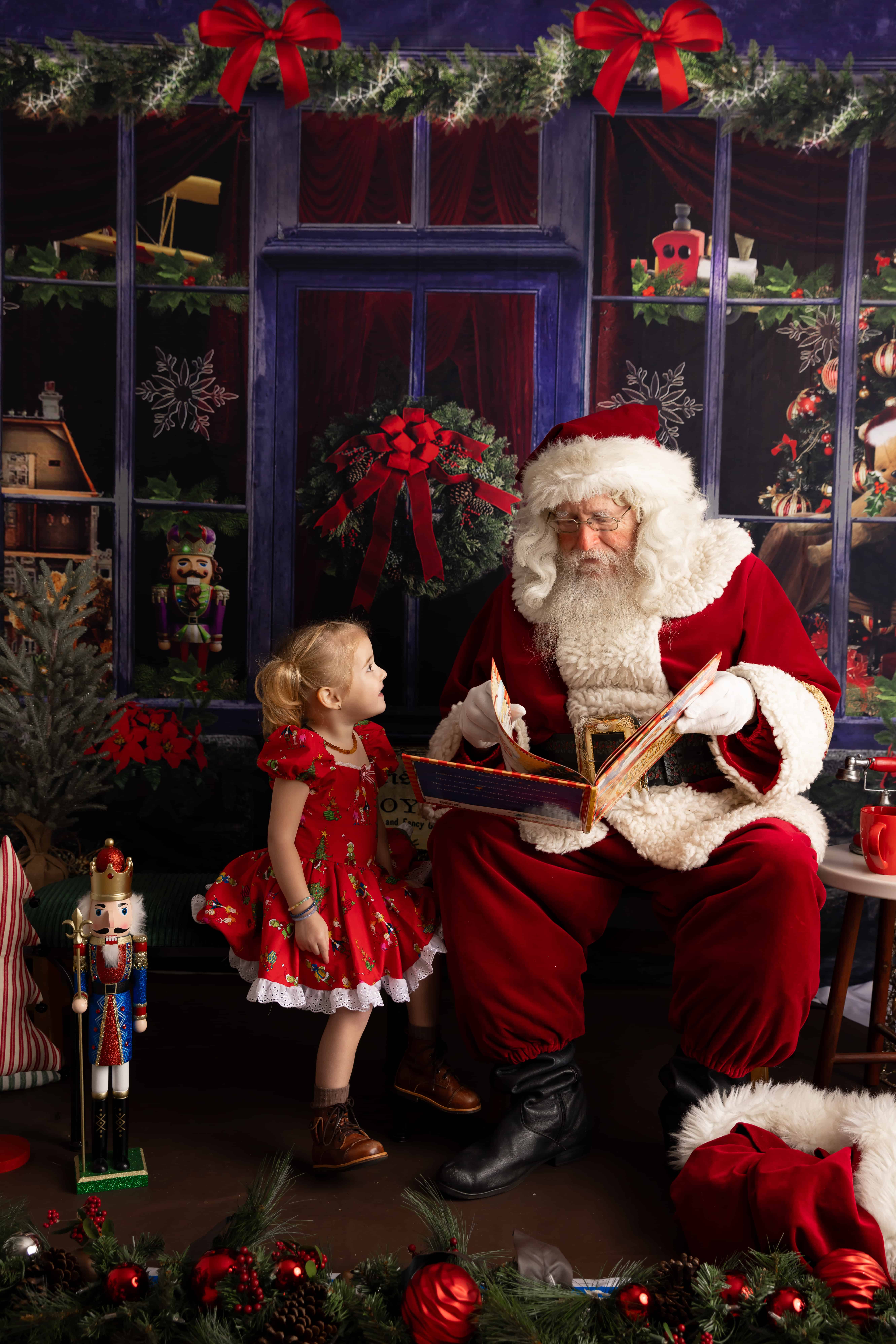 Santa and kid interactive photoshoot