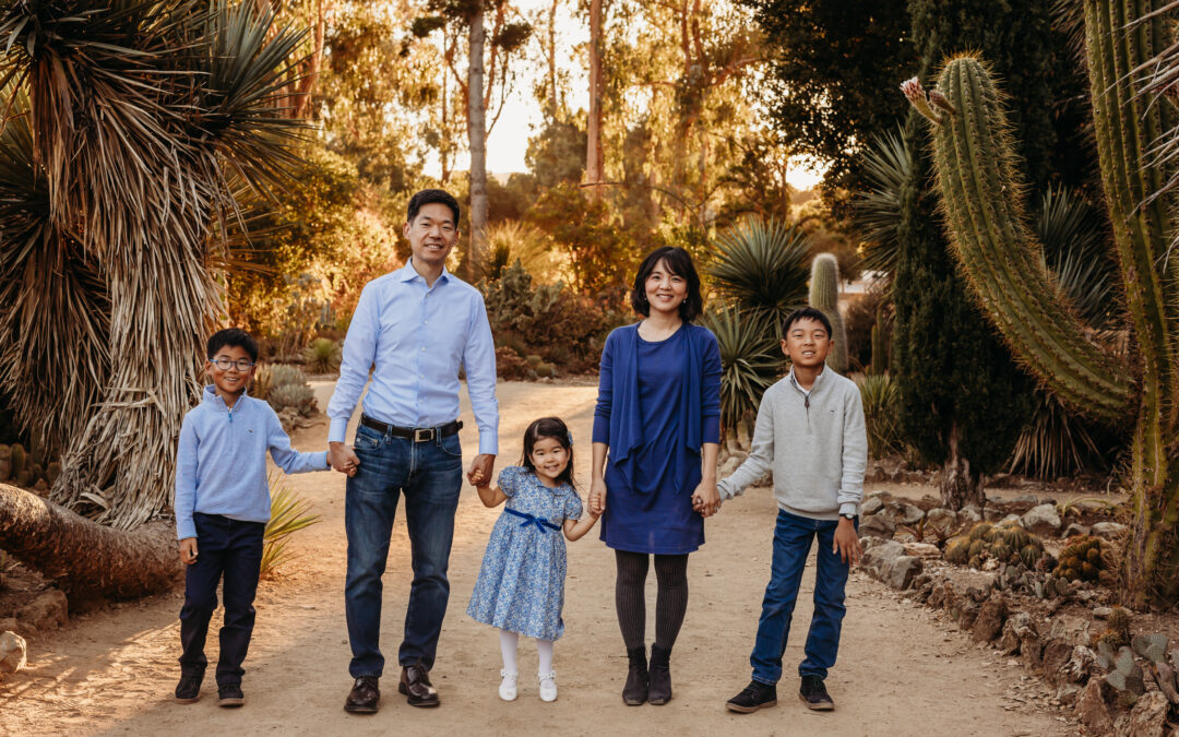 My Favorite Poses for a Family of 5: Tips from Your Portola Valley Family Photographer